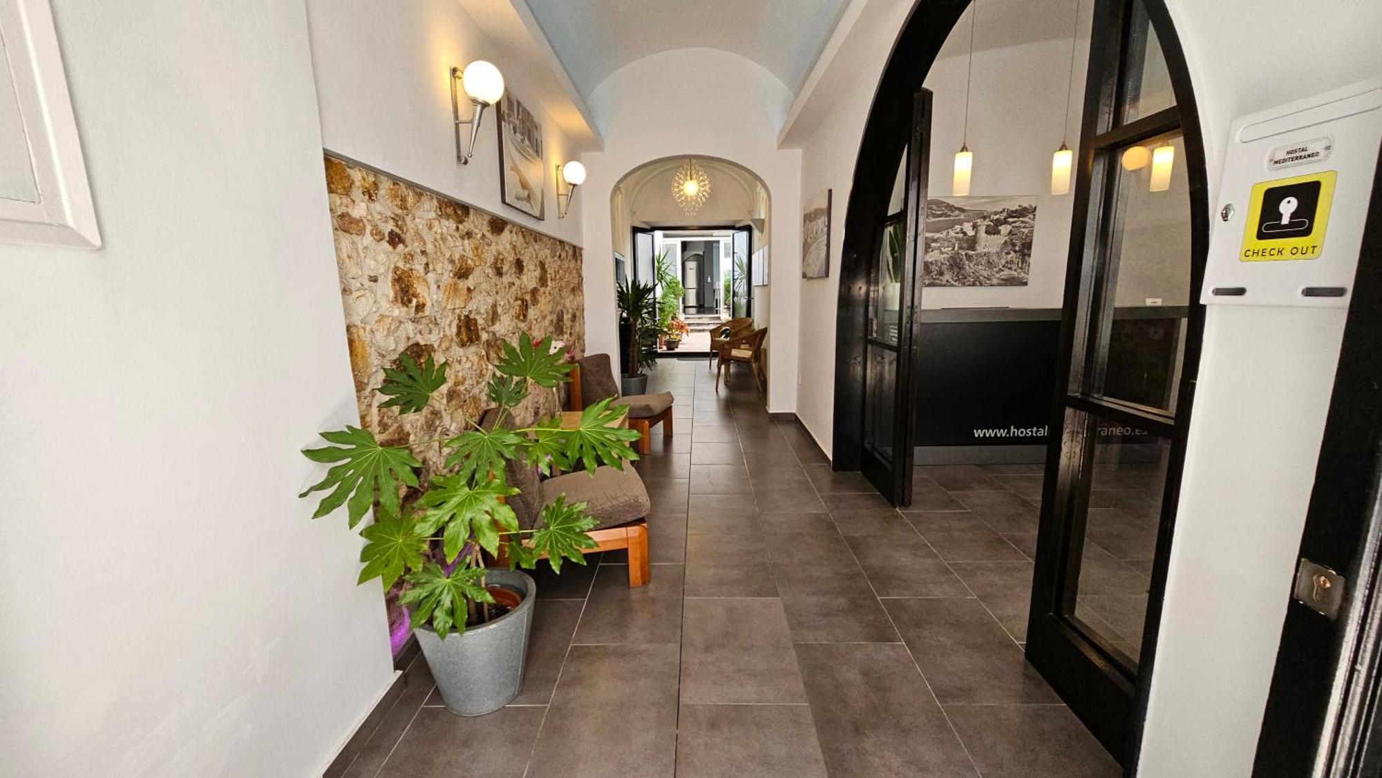Hostal Mediterráneo Tossa de Mar Exterior foto